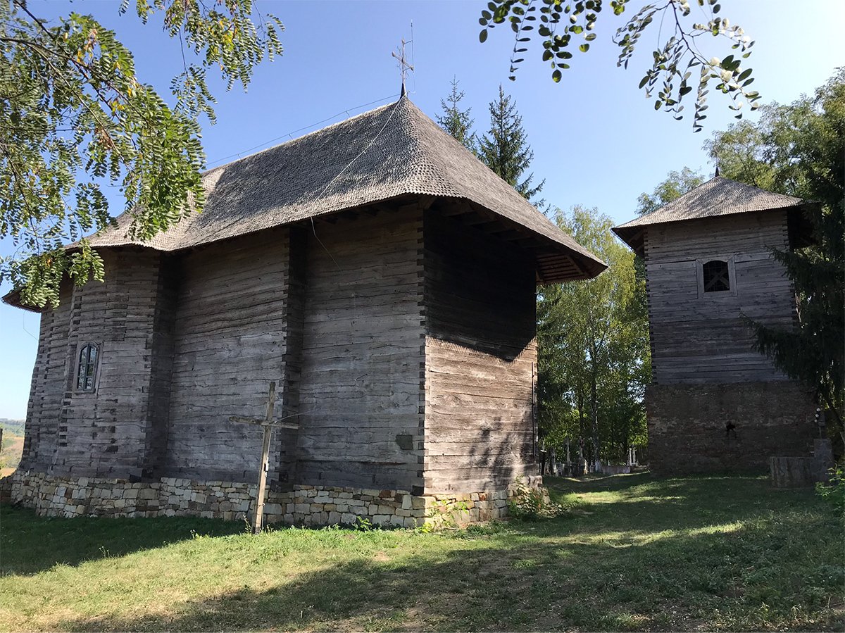 Biserica de lemn ”Adormirea Maicii Domnului” (1760), comuna Corbița